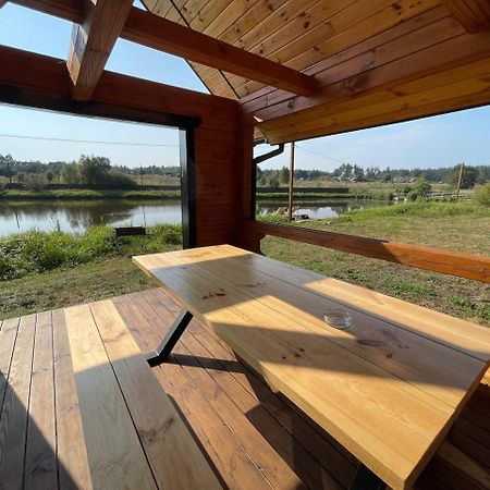 Guesthouse On The Lake With Bathhouse 70 Km From Kiev Makariv Exteriér fotografie