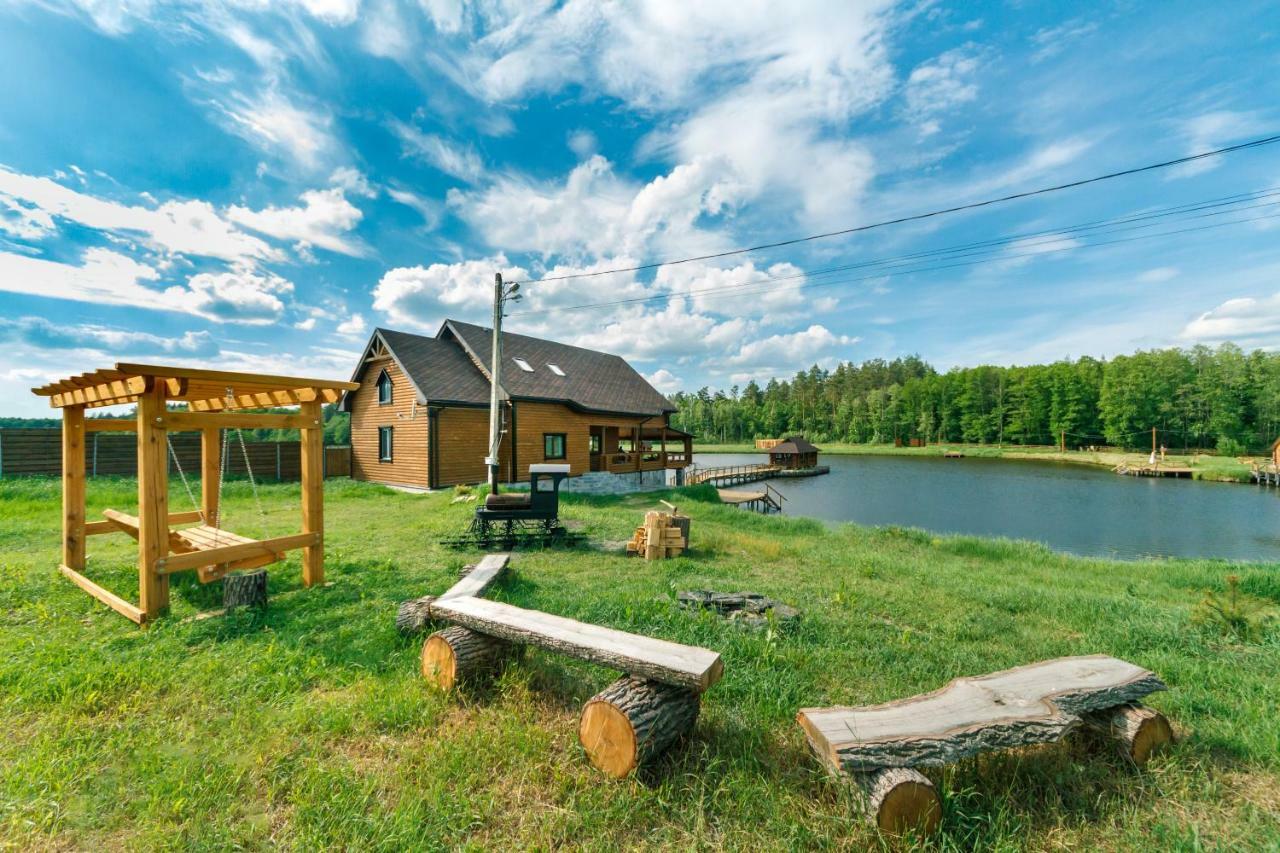 Guesthouse On The Lake With Bathhouse 70 Km From Kiev Makariv Exteriér fotografie