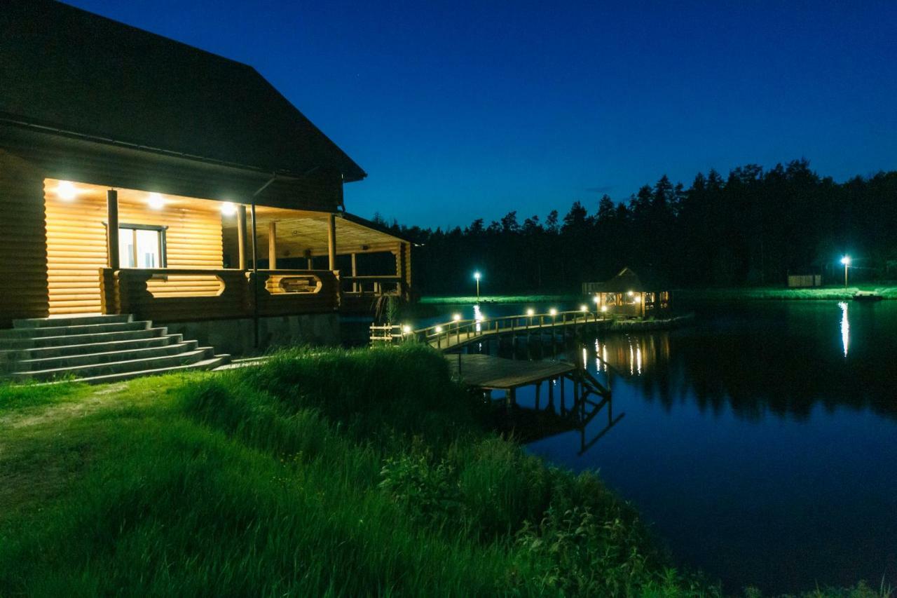 Guesthouse On The Lake With Bathhouse 70 Km From Kiev Makariv Exteriér fotografie