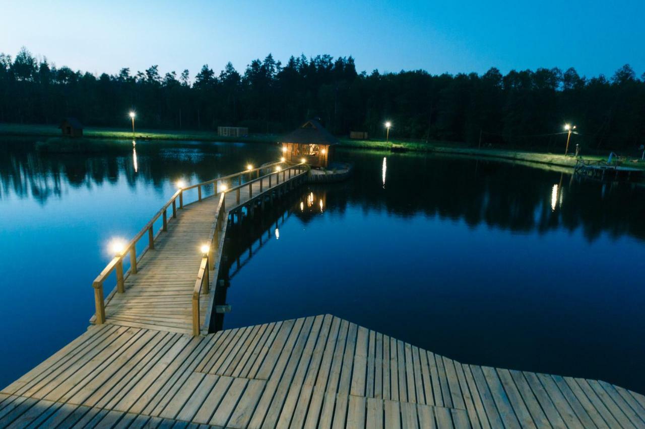 Guesthouse On The Lake With Bathhouse 70 Km From Kiev Makariv Exteriér fotografie