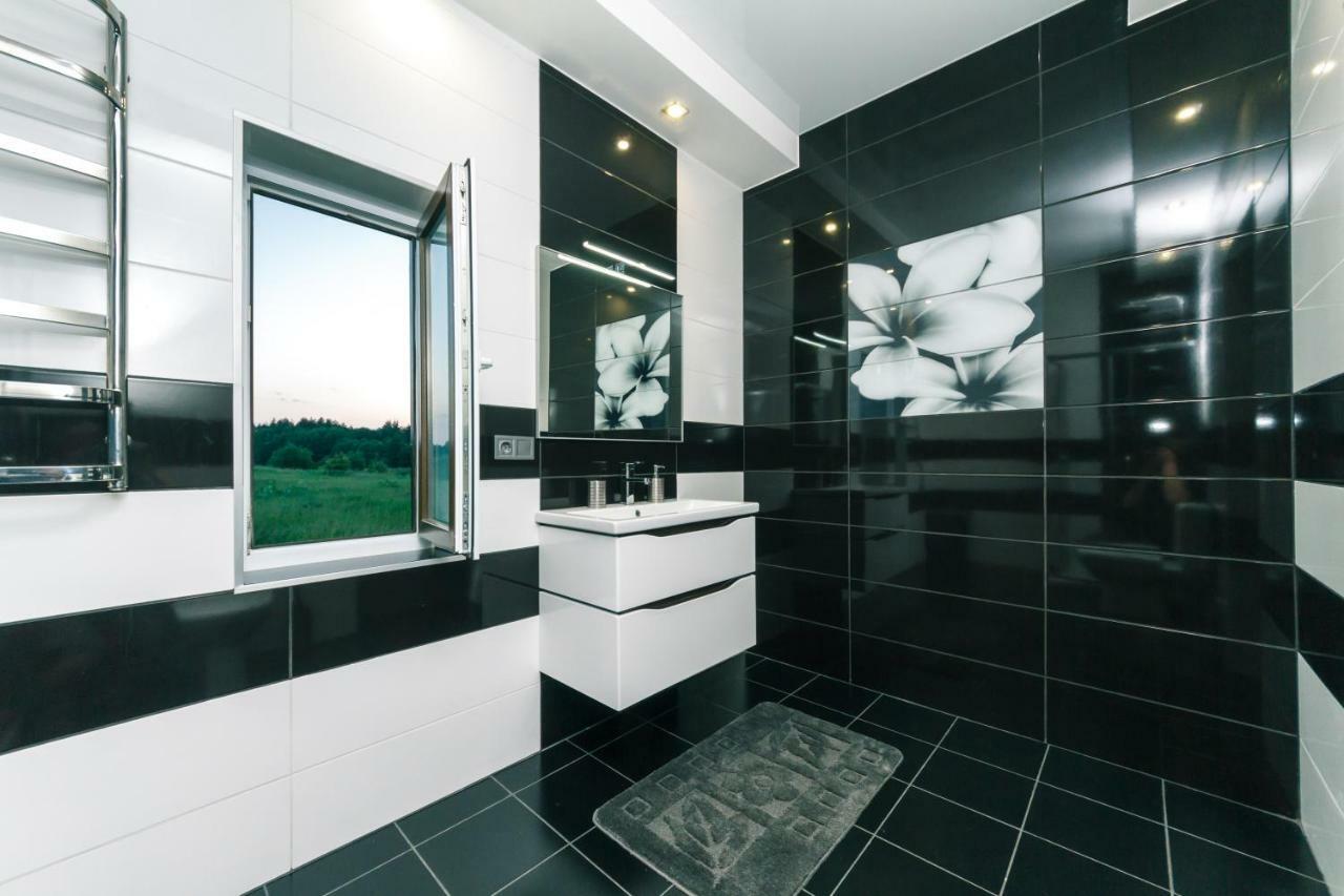 Guesthouse On The Lake With Bathhouse 70 Km From Kiev Makariv Exteriér fotografie