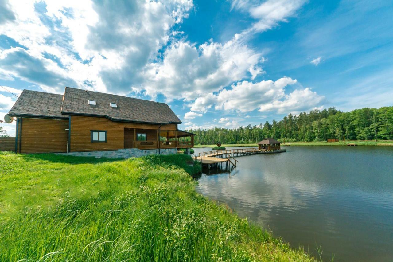 Guesthouse On The Lake With Bathhouse 70 Km From Kiev Makariv Exteriér fotografie